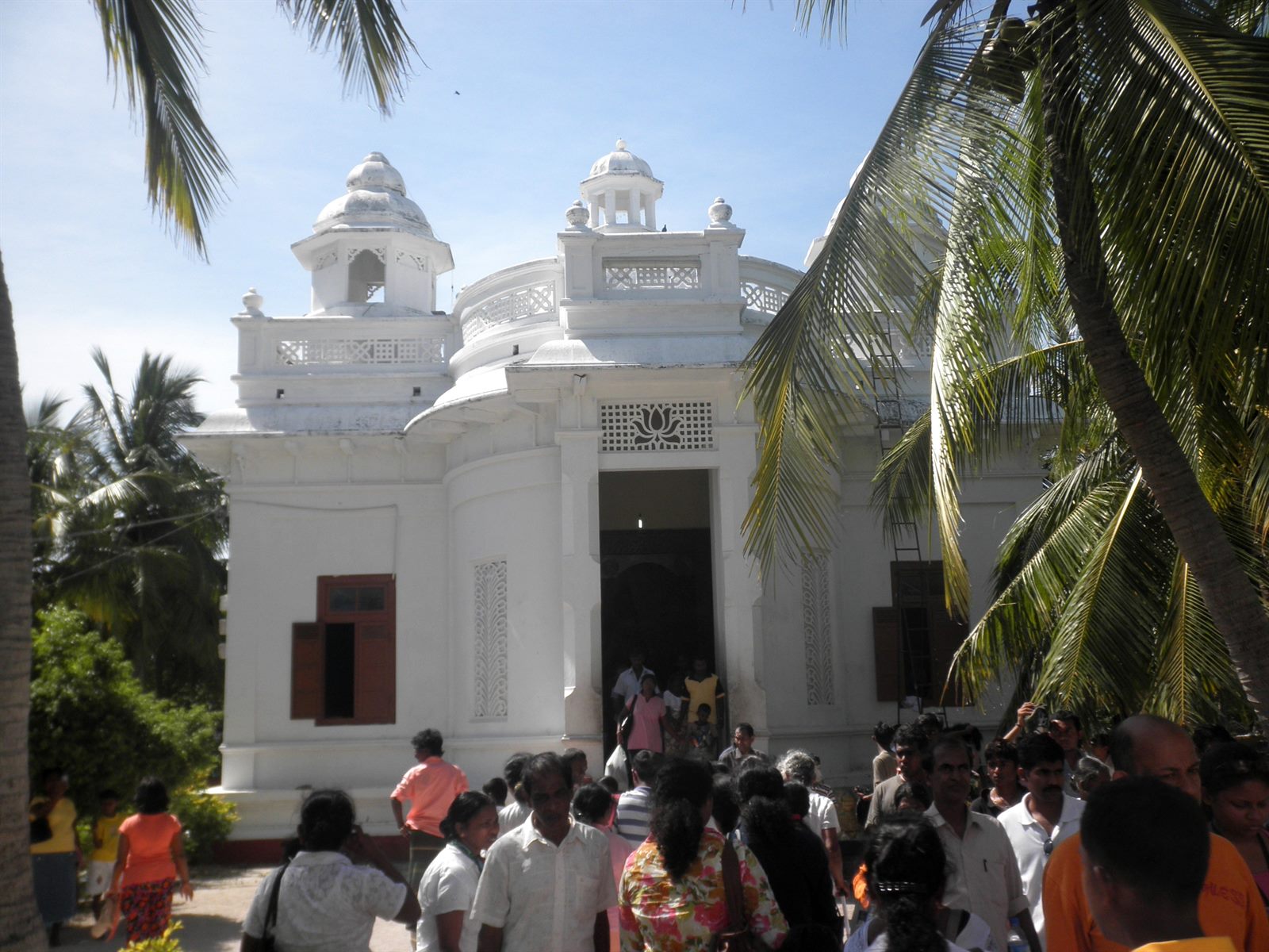 The Nāgadīpa Purāna Vihāra on Nainativu island off the Jaffna peninsula, reached by boat.
